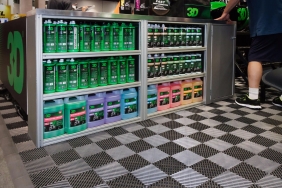 3D car care products display