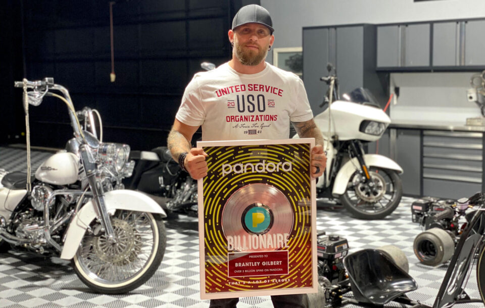 Brantley Gilbert holding record award