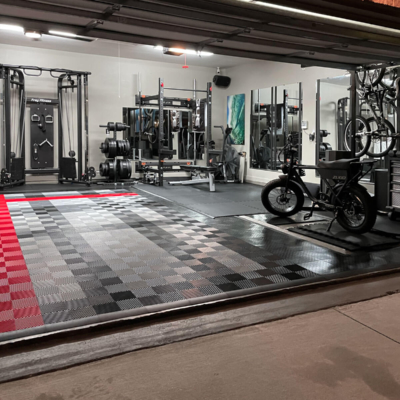 Steven Hossa's Garage with Gym