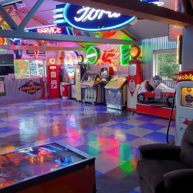 Another view of the garage and the pinball machine