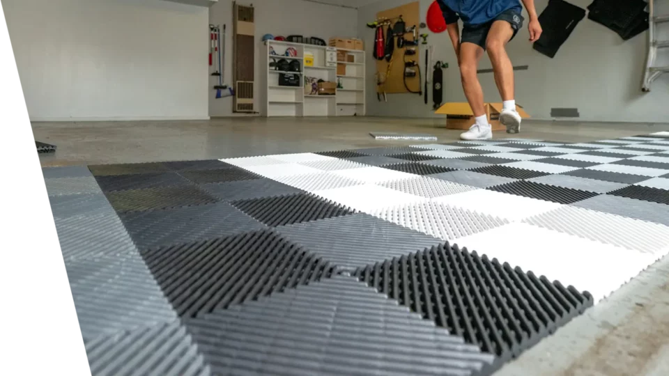 Installation RD custom garage floors