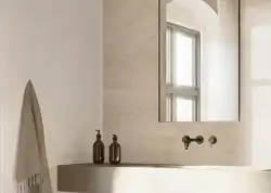 A wall with dumaplast